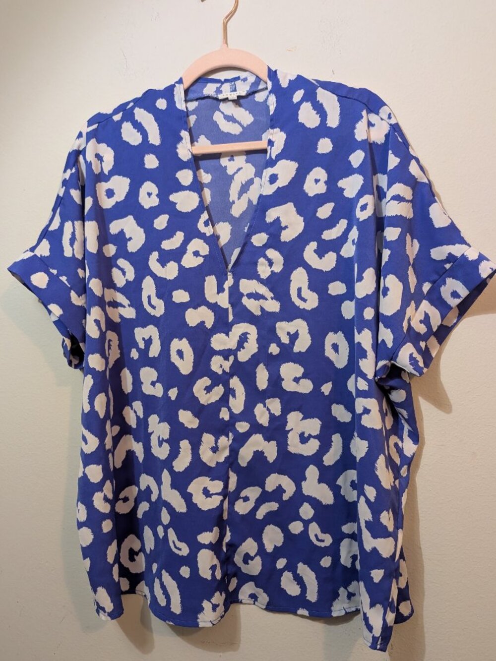 Jodifl Bright Blue Animal Print V Neck Cap Sleeve Size L